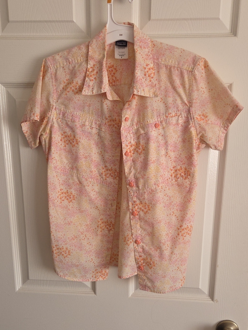 Columbia Men’s Short-Sleeve Button-Up Shirt in Peach, Pink and Orange